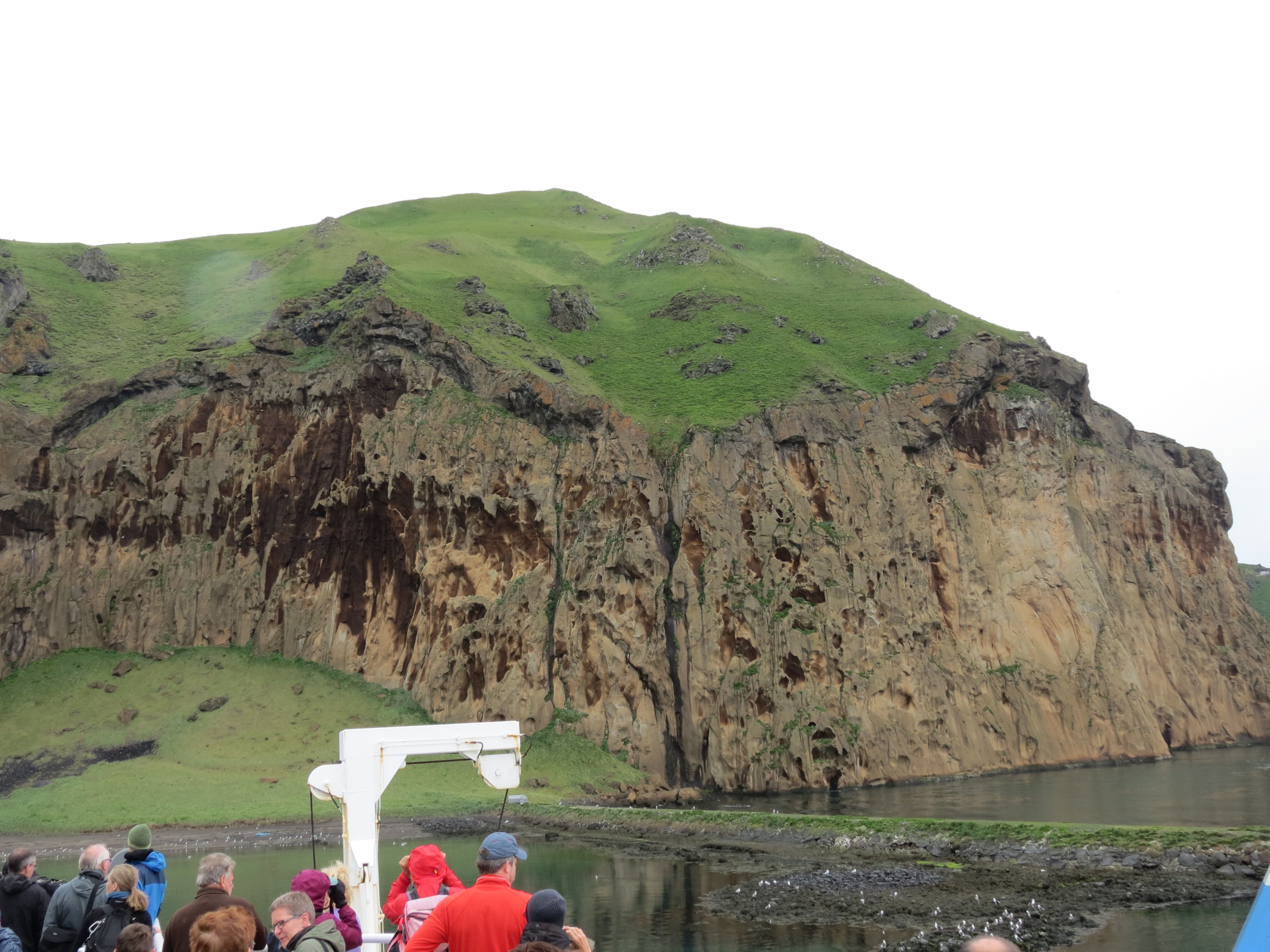 Heimae harbor walls